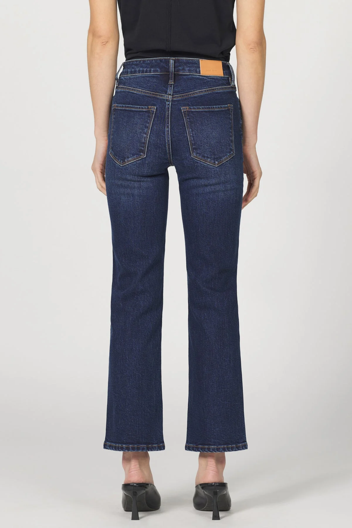 Anika Jeans - Image 3