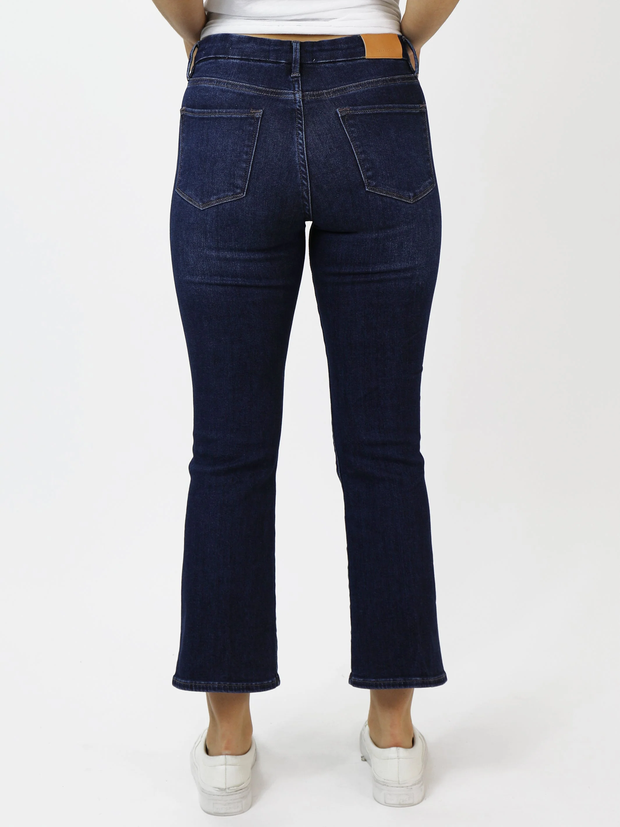 Jeanne SHR Cropped Jeans - Image 3